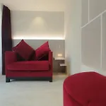 فندق Hotel City Locarno لوكارنو