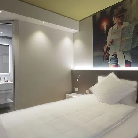 Hotel City Locarno לוקרנו