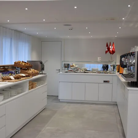 Hotel City Locarno Otel 3*