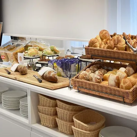 Hotel City Locarno Otel