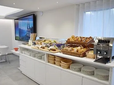 호텔 시티 로카르노 3*